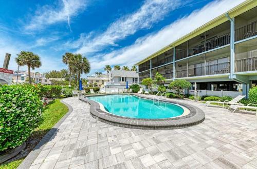 Sunset Beach 102 - 2716 Gulf