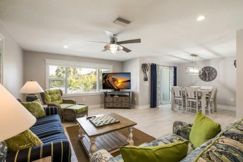 Royal Palm - 5701 Holmes Blvd Unit A