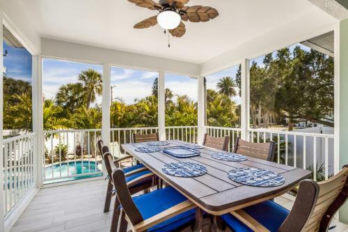Royal Palm - 5701 Holmes Blvd Unit A
