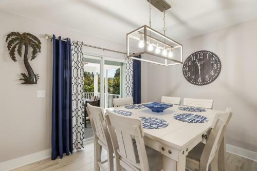 Royal Palm - 5701 Holmes Blvd Unit A