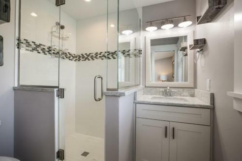 Royal Palm - 5701 Holmes Blvd Unit A