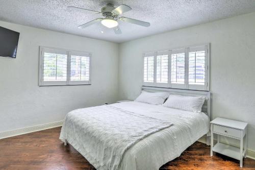 Bright Largo Getaway With Private Pool And Grill!