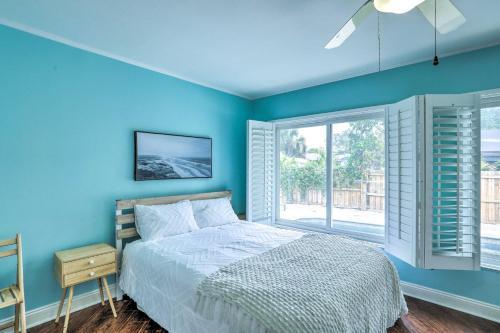 Bright Largo Getaway With Private Pool And Grill!