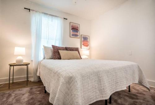 Renovated 3br Home Near Murray Hill - Sleeps 8
