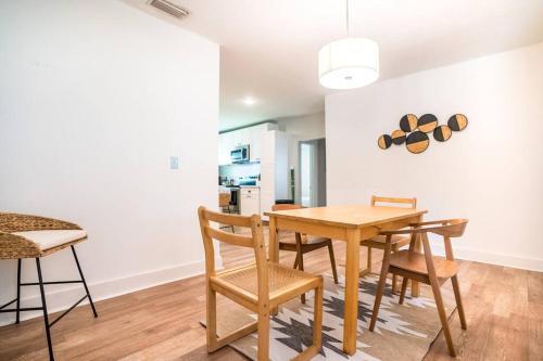 Renovated 3br Home Near Murray Hill - Sleeps 8