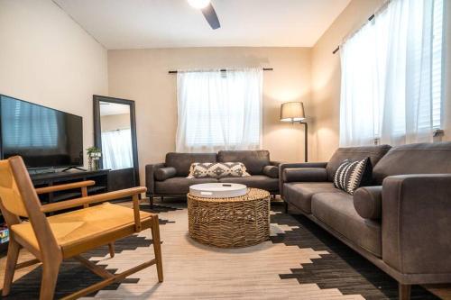 Renovated 3br Home Near Murray Hill - Sleeps 8