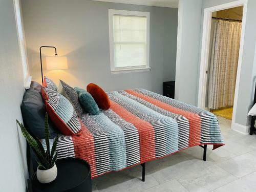 Adorable 1 Bedroom Guesthouse