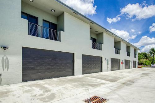 486 Nw 40th Ct