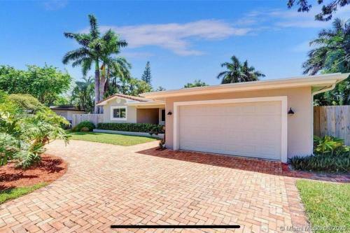 Waterfront Tropical Oasis In Wilton Manors