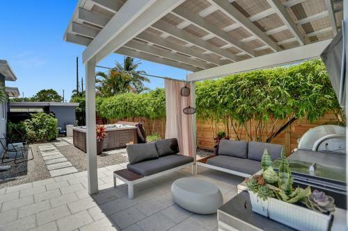 Rad Island City House