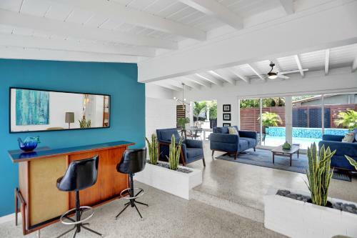 Rad Island City House