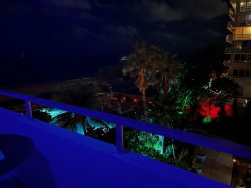 Hotel Tiki Sunset Retreat