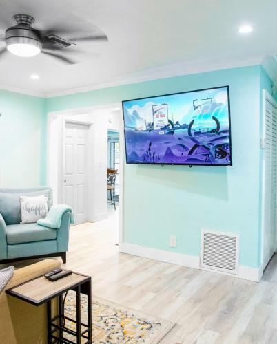 ?excellent Location! Beautiful Relaxing Home