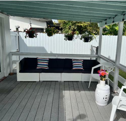 ?excellent Location! Beautiful Relaxing Home