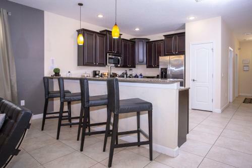 Spacious Home W Private Pool & Game Room