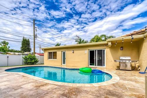 Hollywood Villa Close To The Beach W/heated Pool