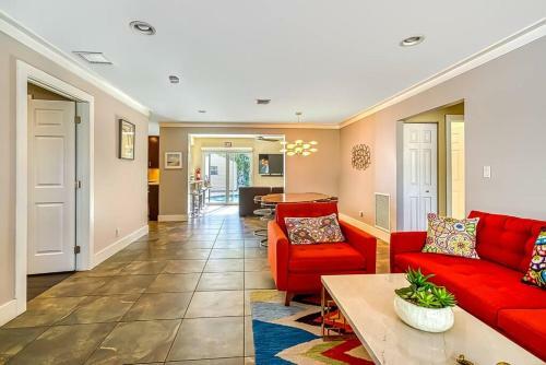 Hollywood Villa Close To The Beach W/heated Pool