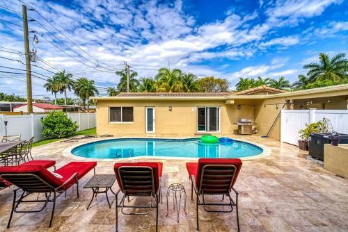 Hollywood Villa Close To The Beach W/heated Pool