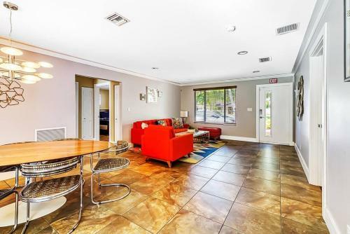 Hollywood Villa Close To The Beach W/heated Pool