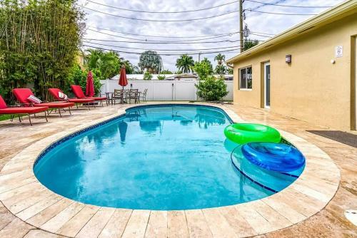 Hollywood Villa Close To The Beach W/heated Pool