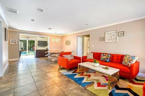 Hollywood Villa Close To The Beach W/heated Pool
