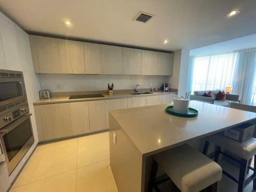 Amazing Views In A Dream Apartment By Rent4us