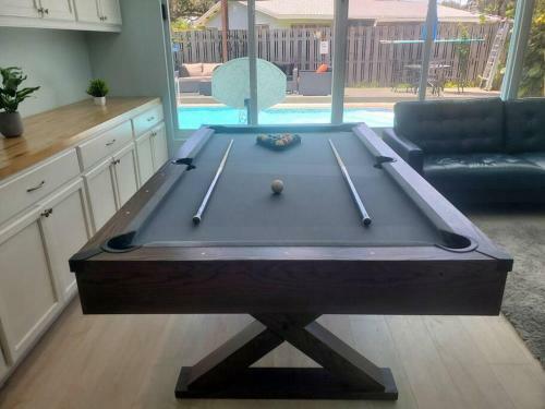 Stylish 4 Bedroom Property With Pool In Hollywood