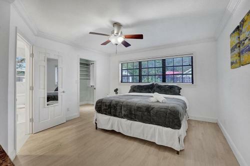 Stylish 4 Bedroom Property With Pool In Hollywood