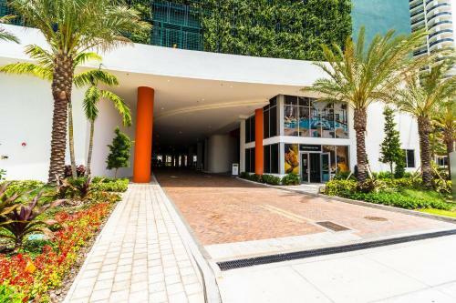 Amazing Apartments At H Resort & Residences