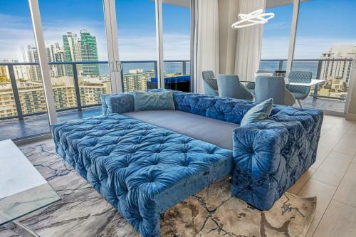 2bd/2ba Million Apartment 2101. Direct Ocean View