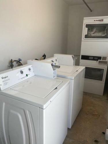 Apartamento Oasis At Hollywood Unit 7 - Sleep 5