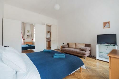 Charming City Apartment
