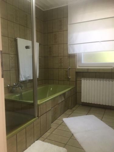 Ferienwohnung Mit Blick Ins Rheintal