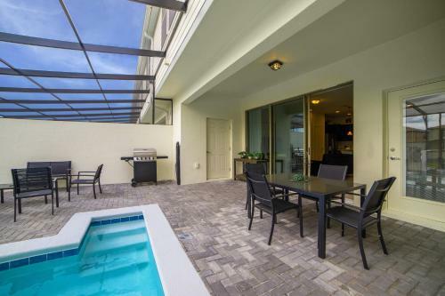 Townhome Splash Pool Bbq Free Water Park