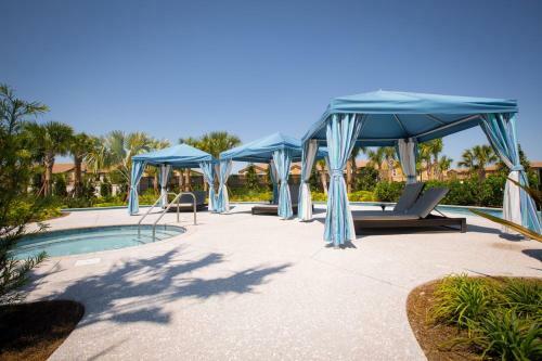 Townhome Splash Pool Bbq Free Water Park
