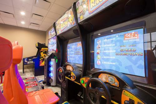 Pool Villa Wfree Waterpark, Lazy River& Game Room
