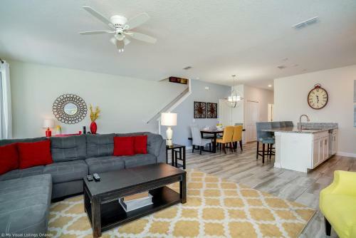 Stunning Lakeview Townhome W Private Pool