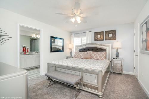 Stunning Lakeview Townhome W Private Pool