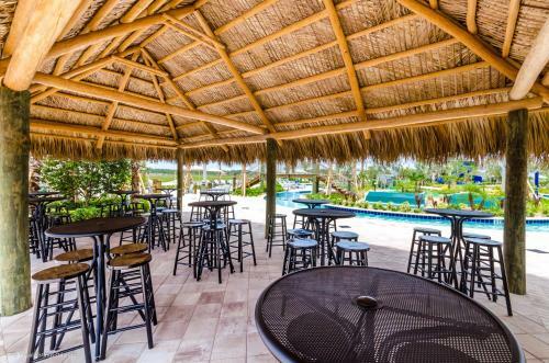 Stunning Lakeview Townhome W Private Pool