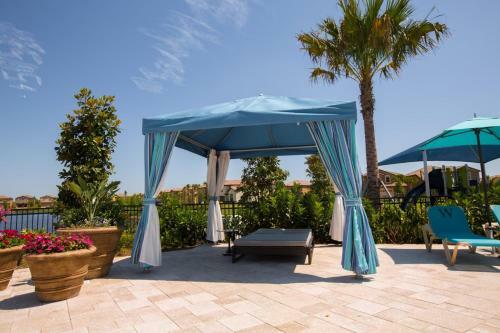 Villa W Private Pool & Free Resort Access