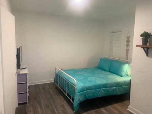 Large Modern Apt Near I95 Central Location Miami