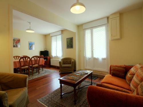 G�te Bourg, 3 Pi�ces, 4 Personnes - Fr-1-440-416
