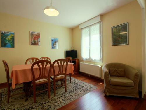 G�te Bourg, 3 Pi�ces, 4 Personnes - Fr-1-440-416