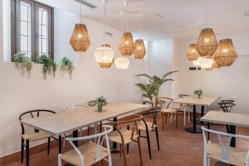 Albergue L�bere C�rdoba Patio Santa Marta