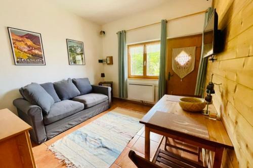 Apartamento G�te Studio With Terrace Close To The City!