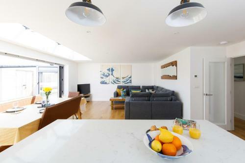 Delightful Seaside Hideaway 5 Mins To Beach