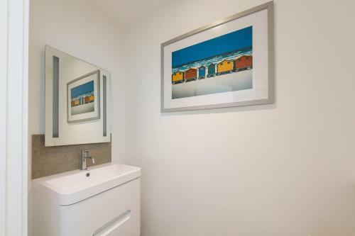 Delightful Seaside Hideaway 5 Mins To Beach