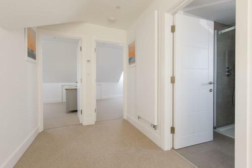 Delightful Seaside Hideaway 5 Mins To Beach