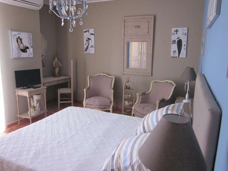 Bed & Breakfast Chez Martine - C�t� Piscine