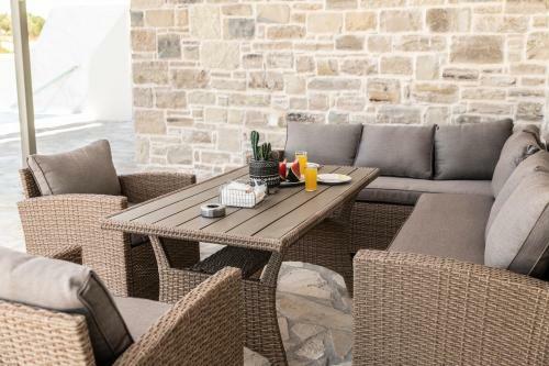 Aeonios Luxury Villa